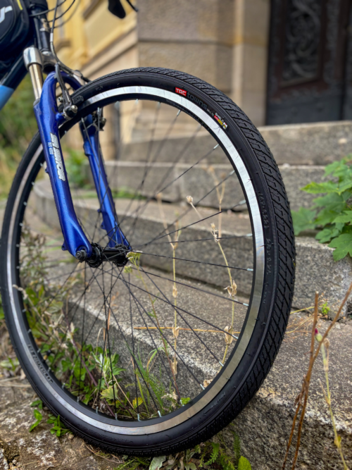 Opona rowerowa 28 " TRC do roweru 28x1.75 47-622 WKŁADKA ANTYPRZEBICIOWA