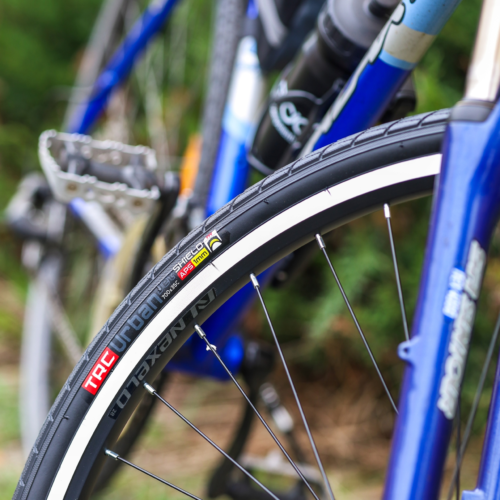 Opona rowerowa + dętka ZESTAW 28" TRC 700x35C 37-622 ANTYPRZEBICIE