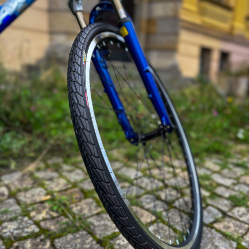 Opona rowerowa + dętka ZESTAW 28" TRC 700x35C 37-622 ANTYPRZEBICIE